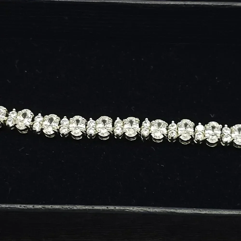 Stauer Halo Diamondaura Bracelet With Gift Box Shiny Bling For Your Wrists 7.5in